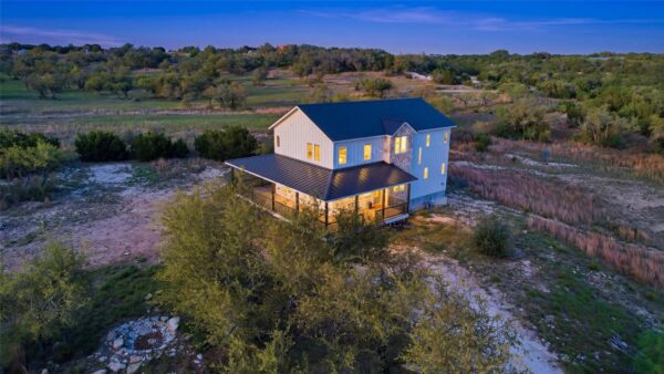 980 Sycamore Creek Dr, Dripping Springs