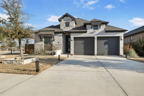 224 Green Knoll Ln, Georgetown