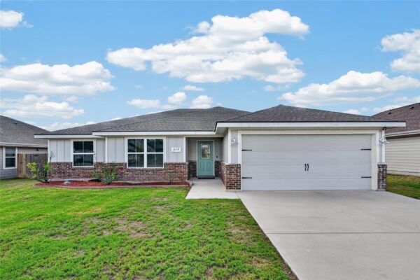 444 Dove Trl, Bertram