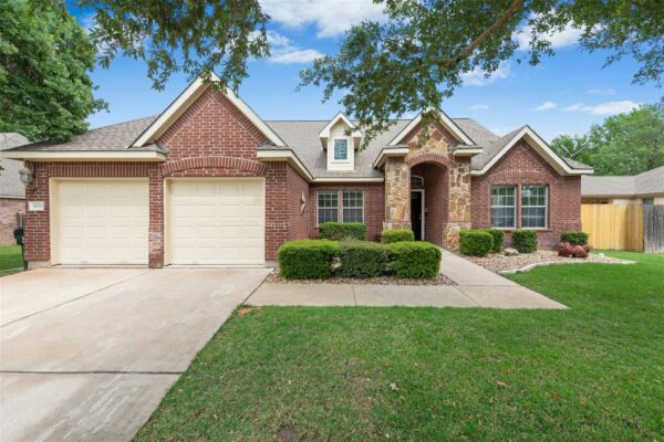 30013 Edgewood Dr, Georgetown