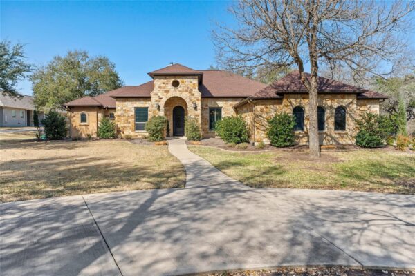 1782 Running Creek Dr, Salado