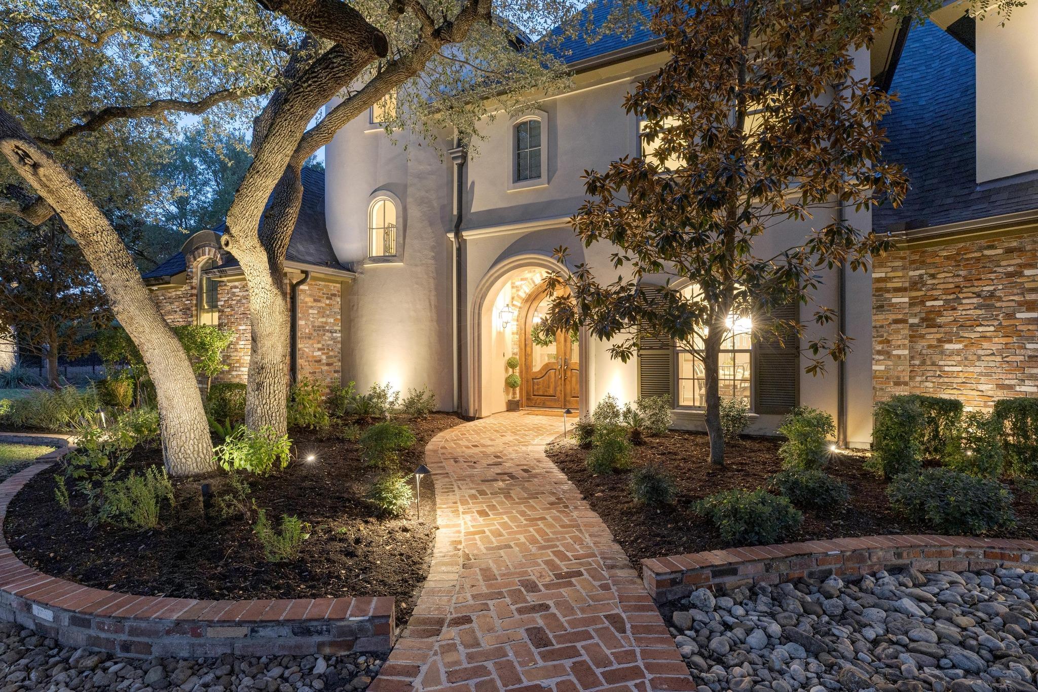 216 Vista Ln, Georgetown, TX 78633