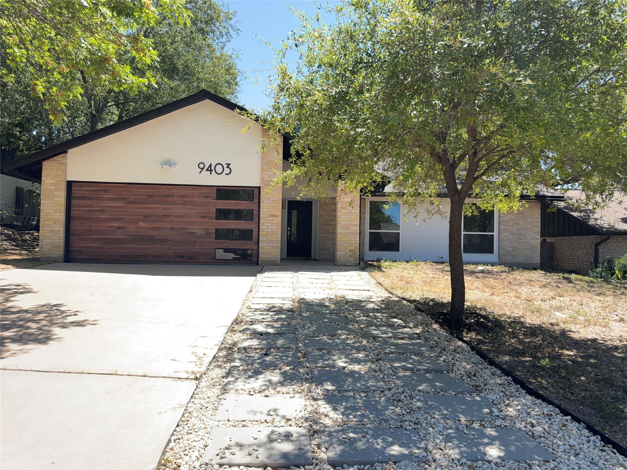 9403 Hunters Trce E, Austin, TX 78758