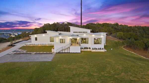 15400 Watumba Rd, Austin