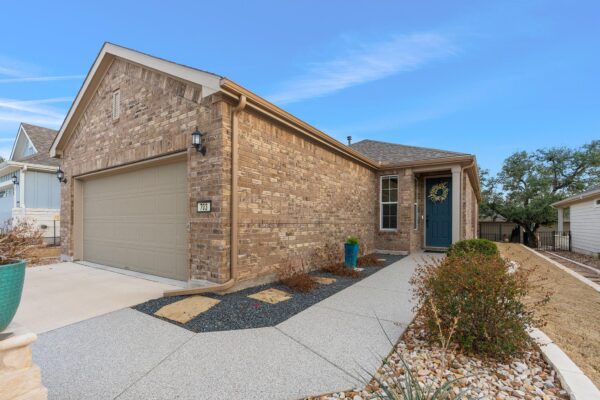 703 Saratoga Ln, Georgetown