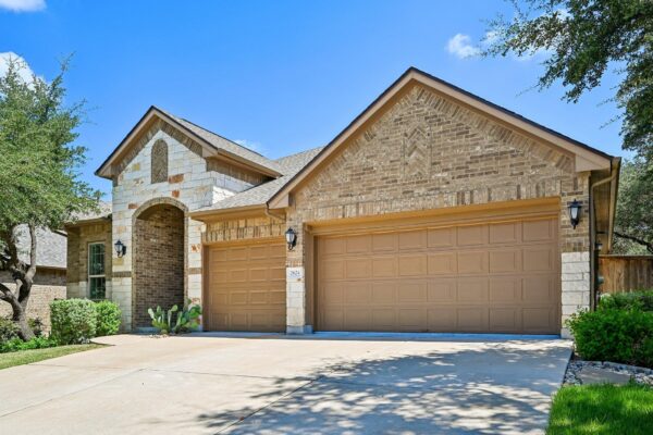 2624 Shumard Bluff Dr, Leander