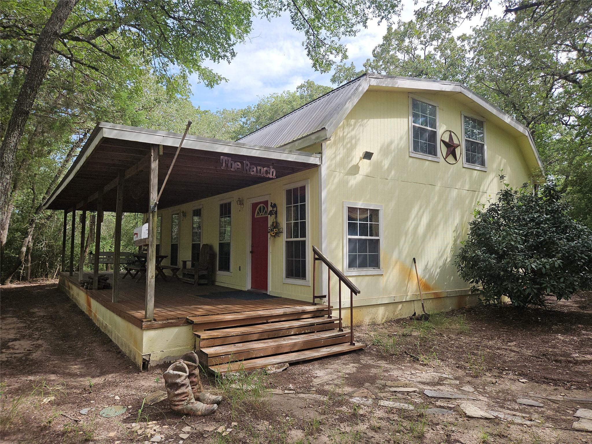 350 Oak Creek Trl, Thrall, TX 76578