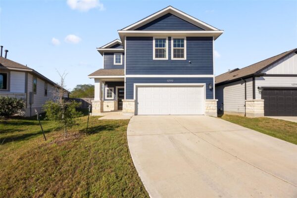 12512 Zenyatta Dr, Buda