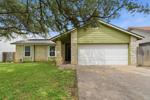 1100 York Castle Dr, Pflugerville