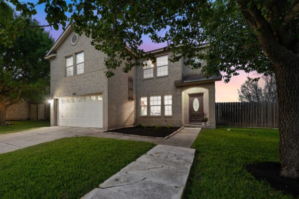 200 Deercreek Ln, Leander