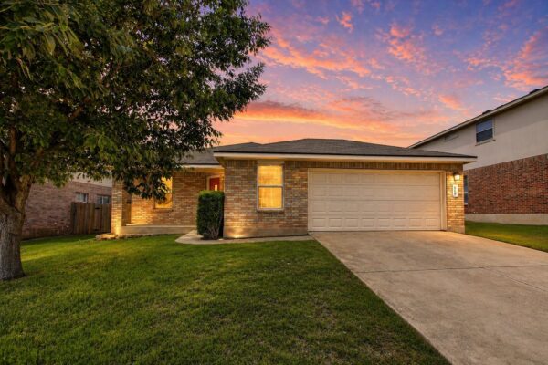 315 Northern Trl, Leander
