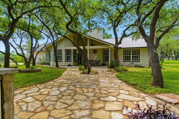 12702 Trails End Rd, Cedar Park
