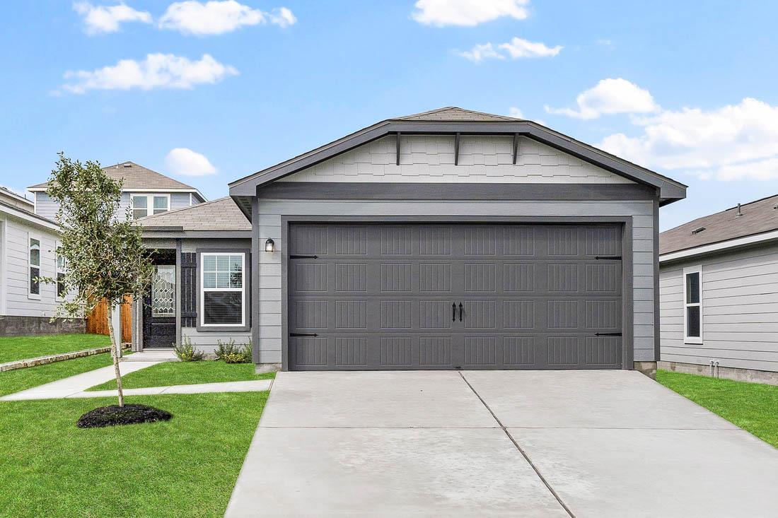 108 Paradise Canyon Dr, Jarrell, TX 76537