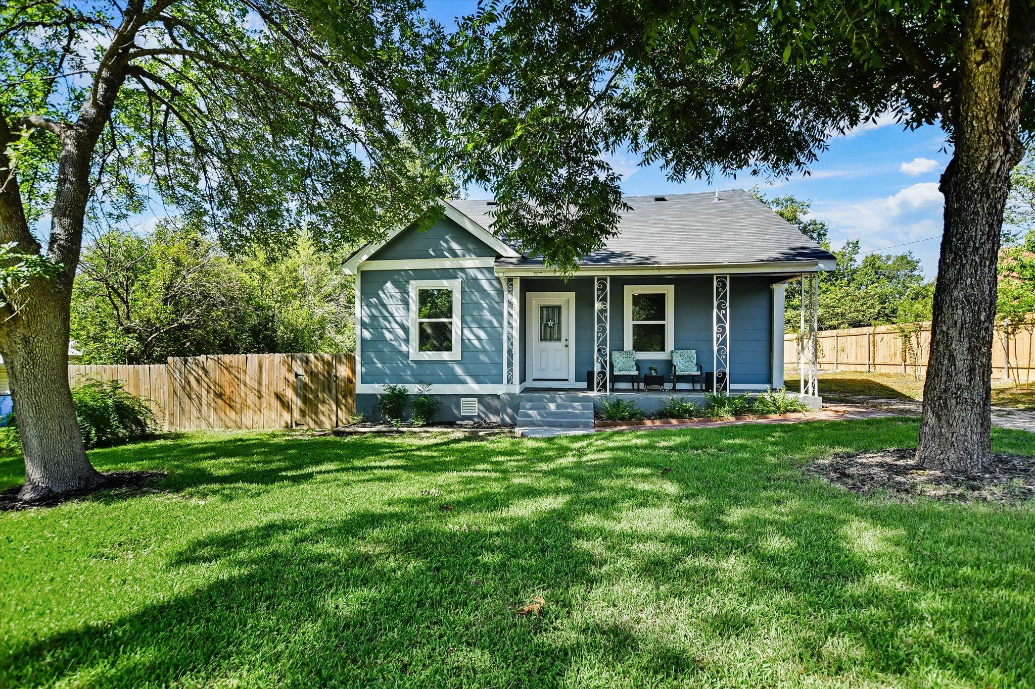 103 E Hoopes Ave, Pflugerville, TX 78660