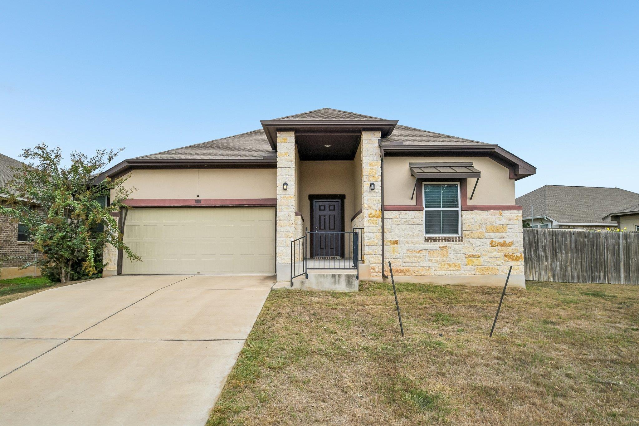 280 Rimrock Ct, Bastrop, TX 78602