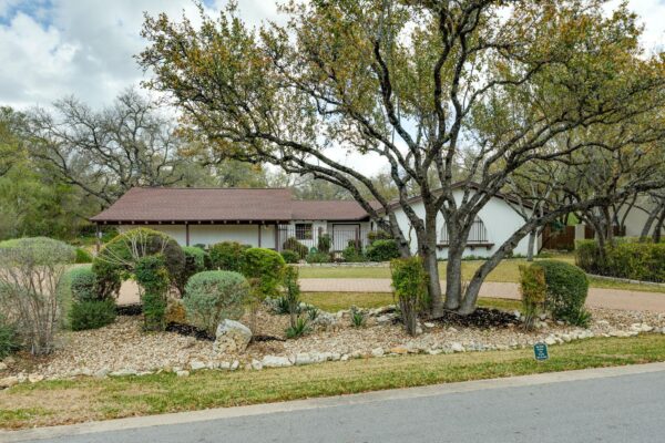 812 Electra None, Lakeway