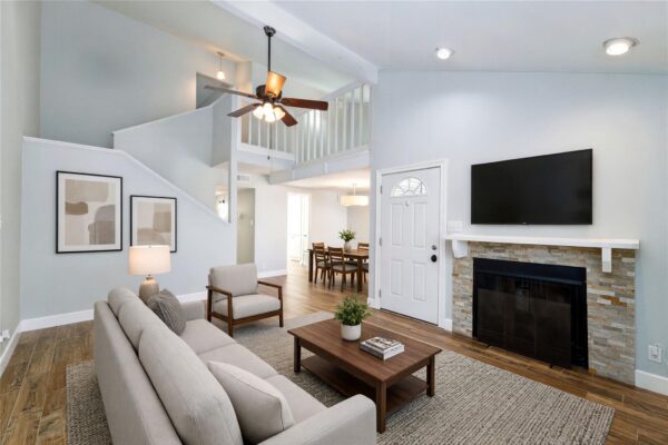 1702 Timber Ridge Dr, Austin