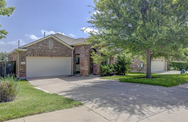 1610 Greenside Dr, Round Rock