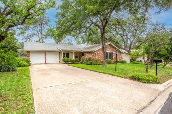 1912 Parkside Ln, Austin