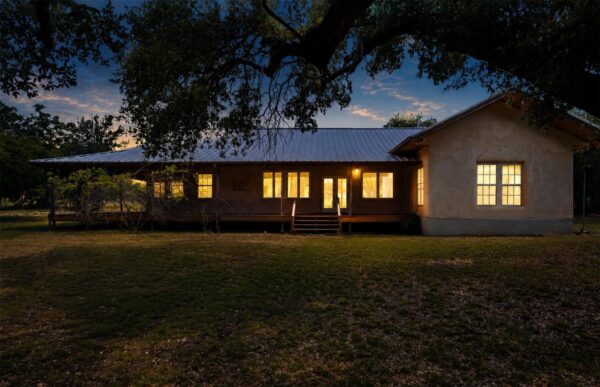 981 River Bend Dr, Blanco