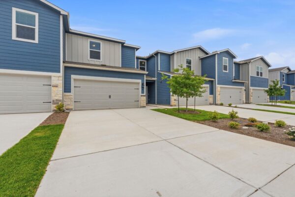 164 Cinnabar Ln #4, Kyle