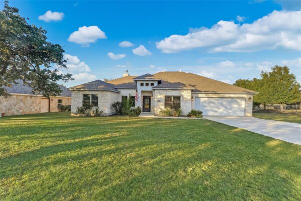 216 Enclave Dr, Kingsland