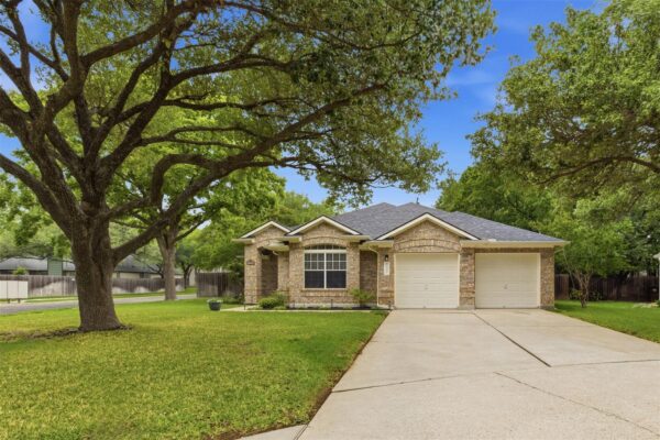 2100 Red Oak Cir, Round Rock