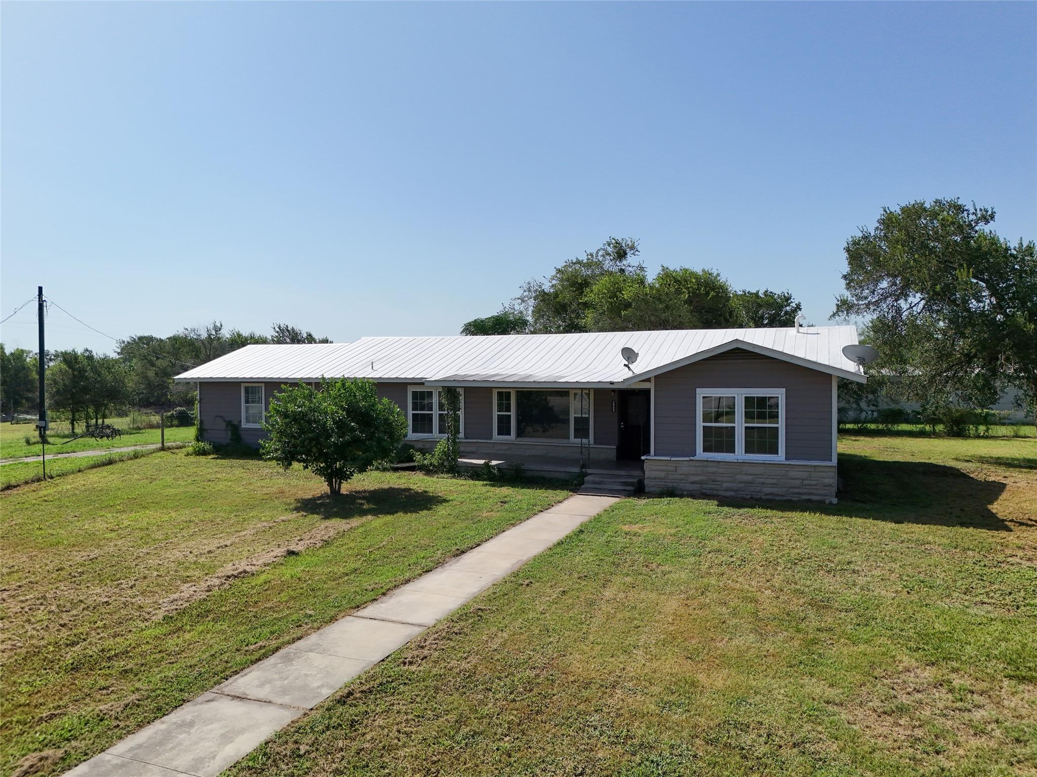 2813 Highway 21 None W, Dale, TX 78616