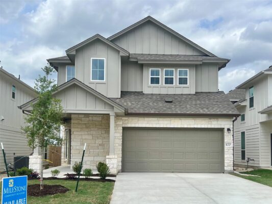 420 Young St, Buda