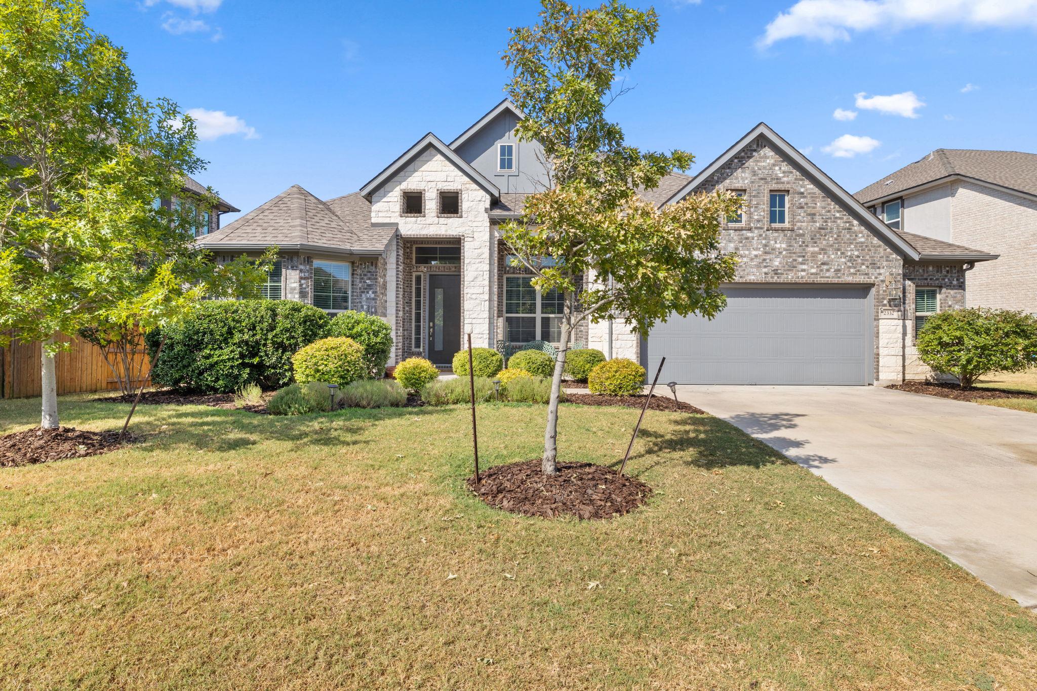 2332 Airport Dr, Leander, TX 78641