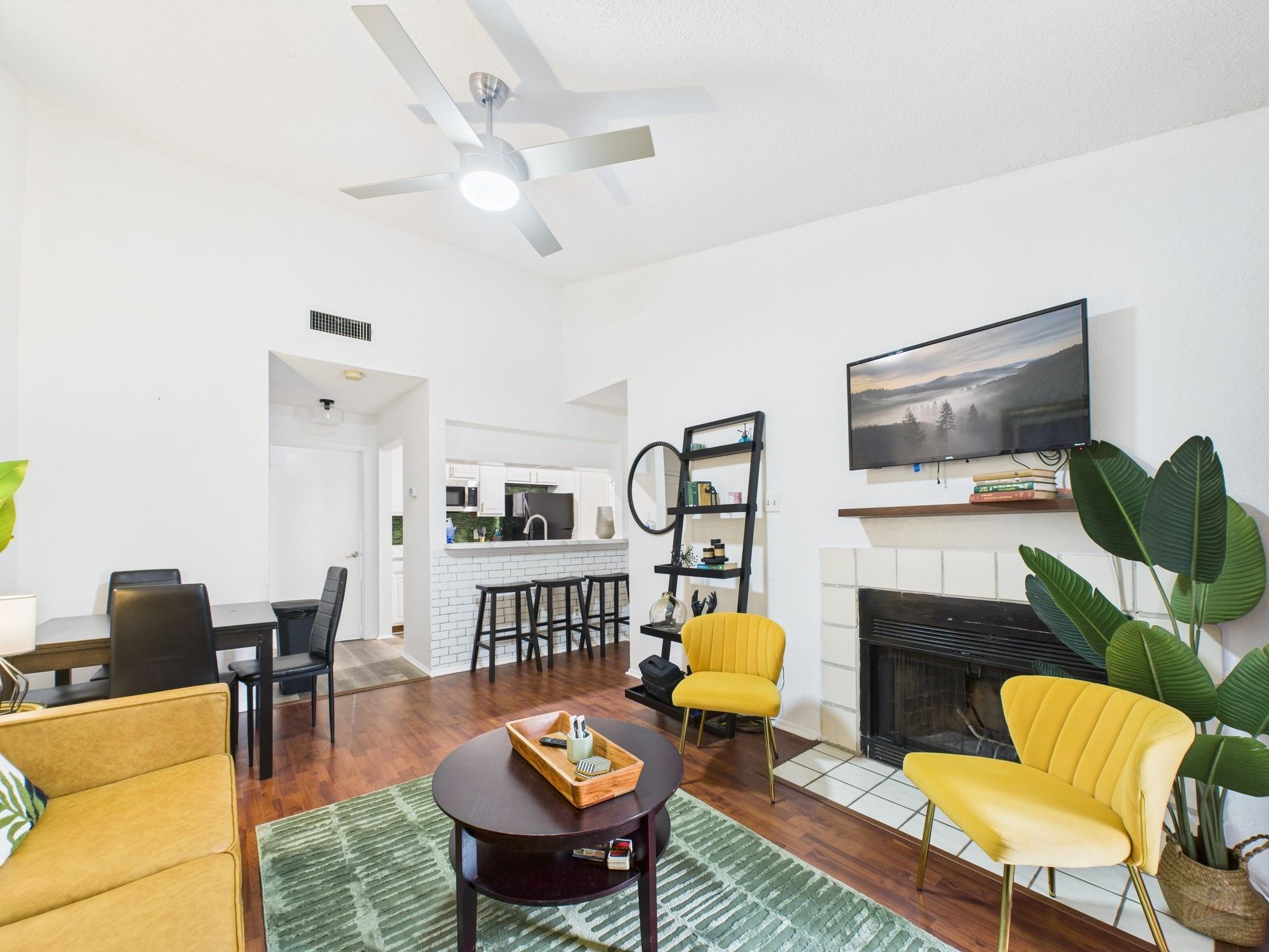 806 W 24th St #300, Austin, TX 78705
