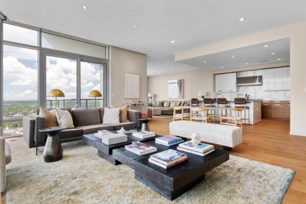 200 Congress Ave #37H, Austin