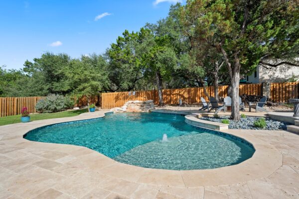 112 Los Altos Dr, Lakeway