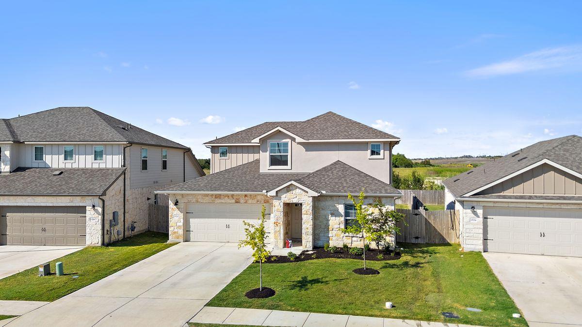 13720 Heartland Dr, Manor