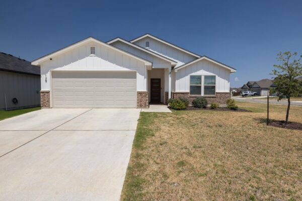 129 Maybelline Rd, Jarrell