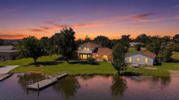 220 Hummingbird Cir, Buchanan Dam