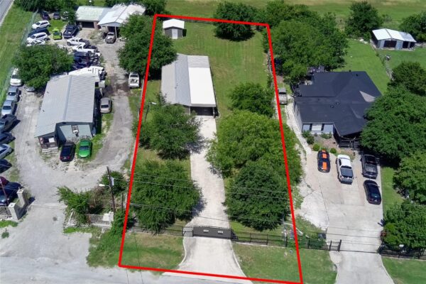 22 Niederwald Dr, Kyle