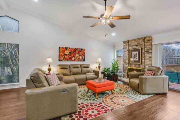 9469 Singing Quail Dr, Austin