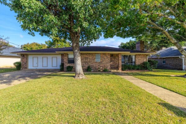 108 Tanglewood Dr, Fredericksburg
