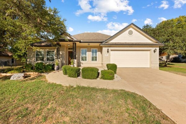 409 Shadywood Ln, Dripping Springs
