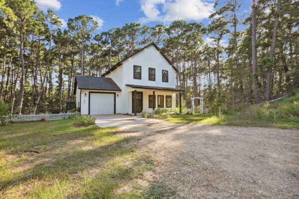 105 Mokolii Ct, Bastrop