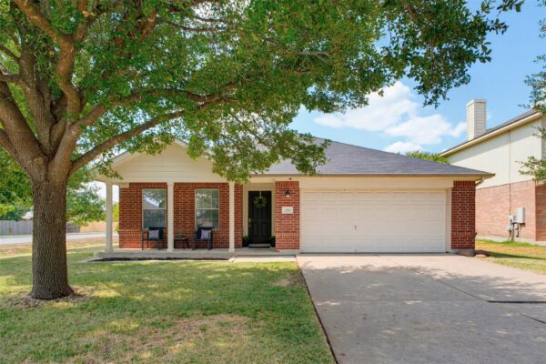 201 Hanstrom Dr, Hutto