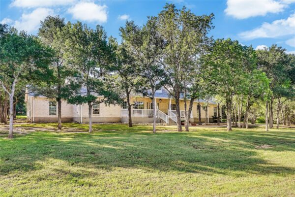 136 Territory Dr, Bastrop