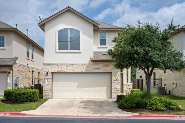 1401 Little Elm Trl #203, Cedar Park