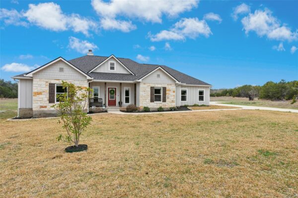 195 Rosebud Ranch Rd, Bertram
