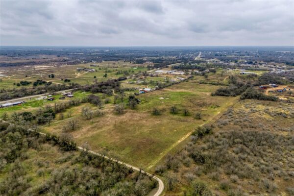 103 Robin Ln, Luling
