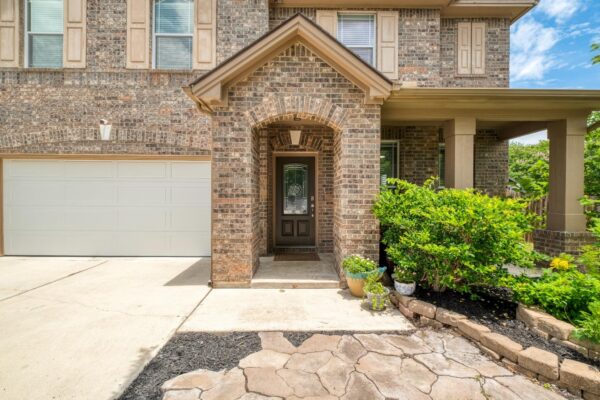 141 Clematis Ct, Kyle