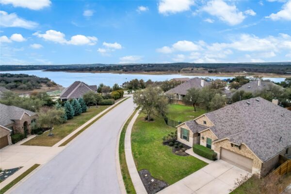 22207 Cape Travis Bnd, Lago Vista