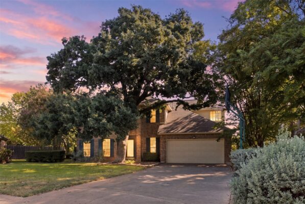 1221 Thistle Trl, Cedar Park