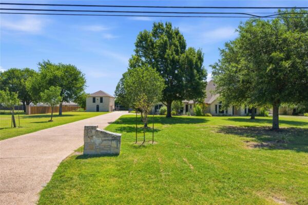 209 Park Place Dr, Georgetown
